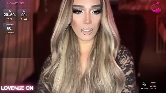 Lo_la_69 on StripChat 