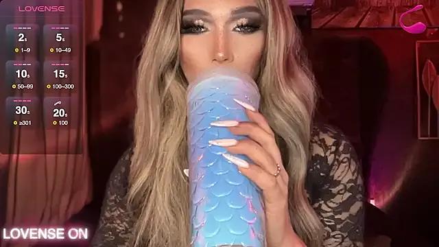 Lo_la_69 on StripChat 