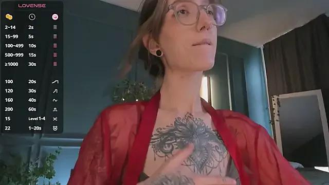 Lola_Missy on StripChat 