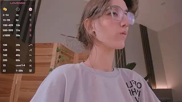 Lola_Missy on StripChat 