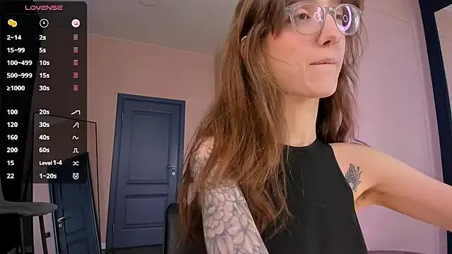 Lola_Missy on StripChat