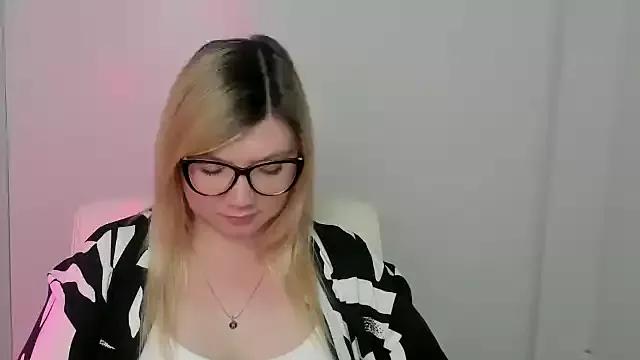 Lola_moree on StripChat 