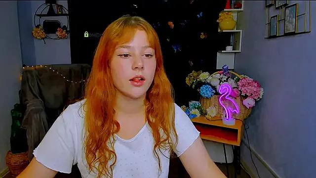 lola_sun12 on StripChat 