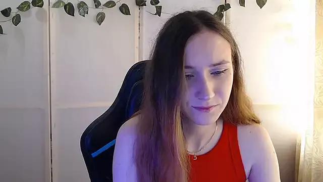 LolaalolaY on StripChat 
