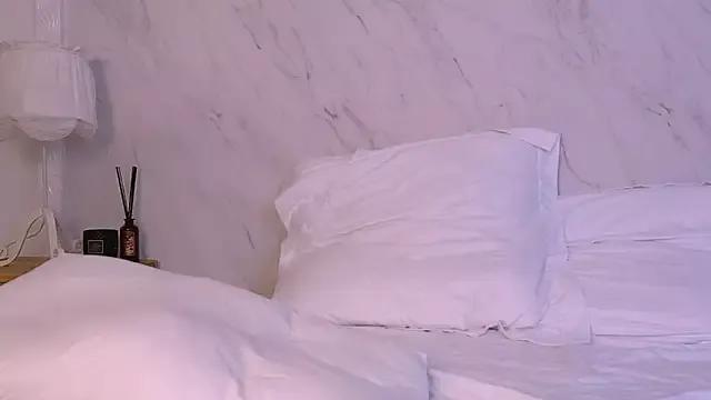 LOLALEWIS on StripChat 