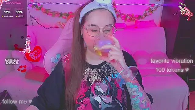 Lolisuccub on StripChat 