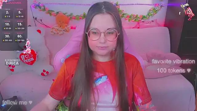 Lolisuccub on StripChat 