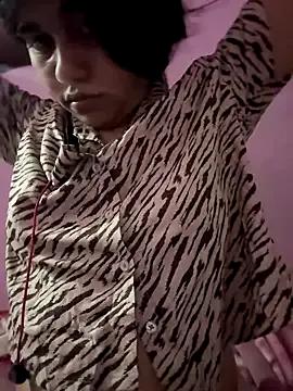 Lovely-Queeen on StripChat