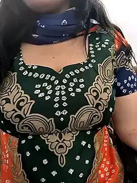 lovely_zara — Full nude 5min