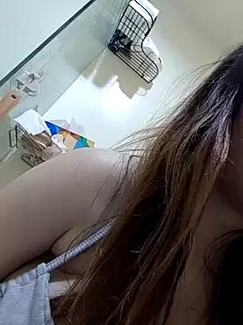 Lovelyanan on StripChat
