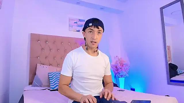 LuccaNoir on StripChat 