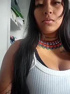 luisa16xxx on StripChat