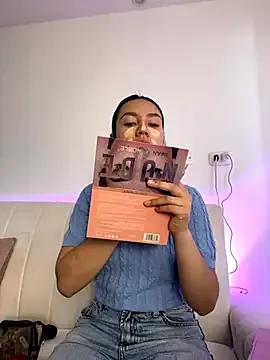 luna_sofia12's avatar