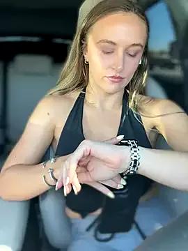 lunagirl13 — Go through drive through without pants