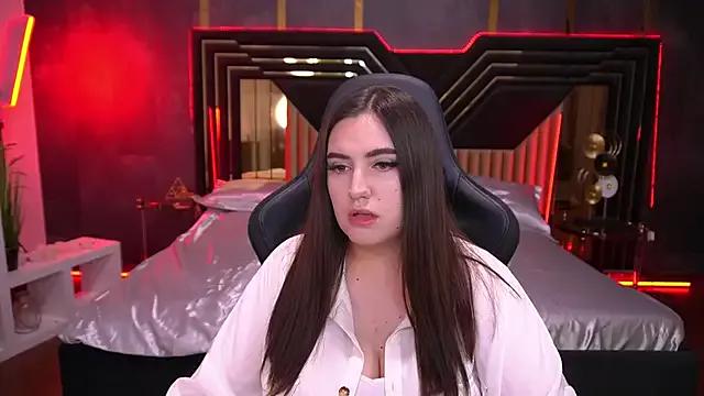 LunaPearll on StripChat