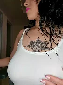 LyaLycious on StripChat 