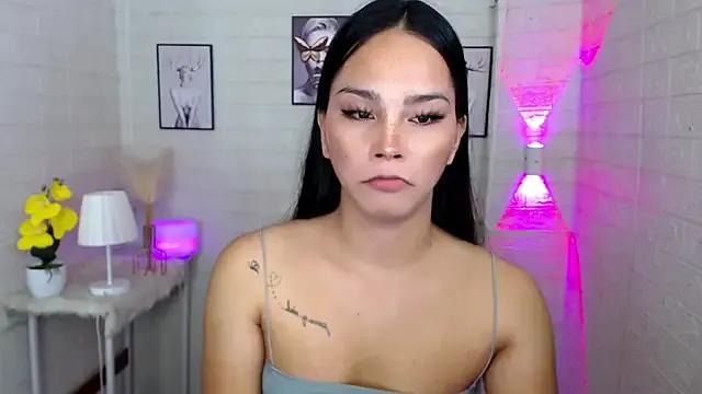 LylianaGirlx on StripChat 