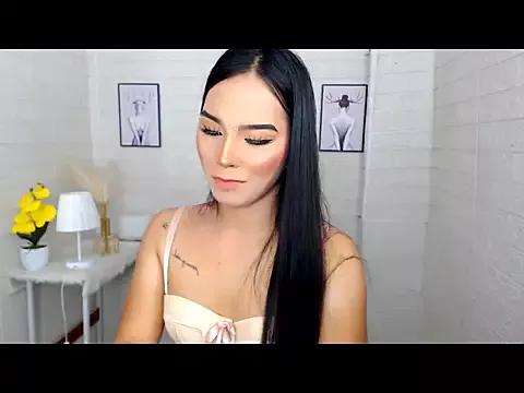 LylianaGirlx on StripChat 