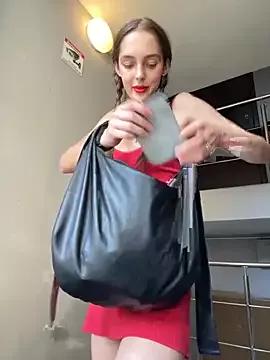 lylylovesyou on StripChat 