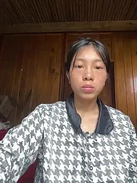 LylyOx9 on StripChat 