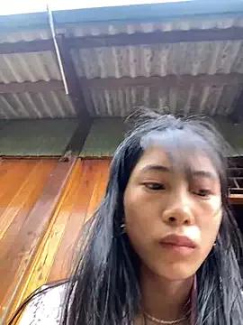 LylyOx9 on StripChat 