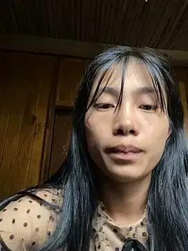 LylyOx9 on StripChat 