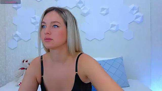 Lynna_Sparks on StripChat 
