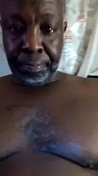 macnificent1fr on StripChat