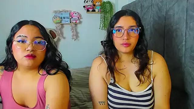 maddie-and-chelsea- on StripChat 