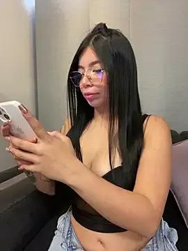 Maddy_Piink on StripChat 