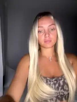 madiiy on StripChat