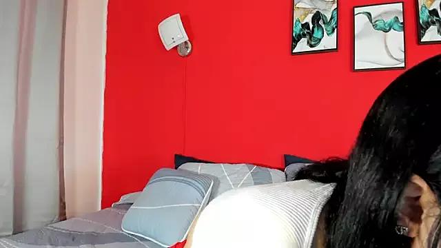 Maia_W10 on StripChat 