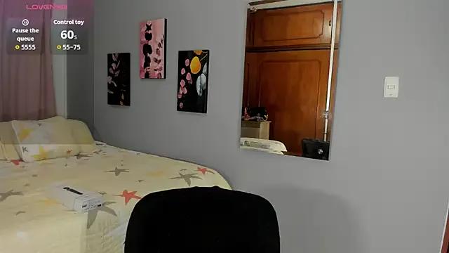 Maia_W10 on StripChat 