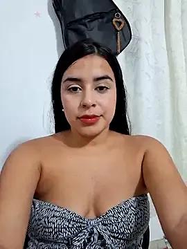 Maite_4 on StripChat