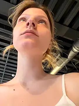 MaryHiggins — Sucking a dildo with saliva on her tits