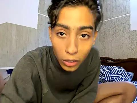 Mauuu18 on StripChat 