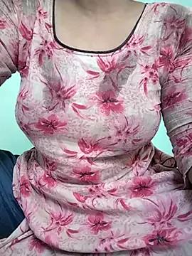 Maya-22 on StripChat 