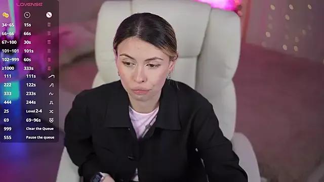 MayaRayy on StripChat 