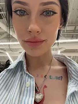 Melissa_crazy on StripChat
