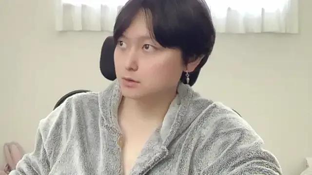 Mia032 on StripChat