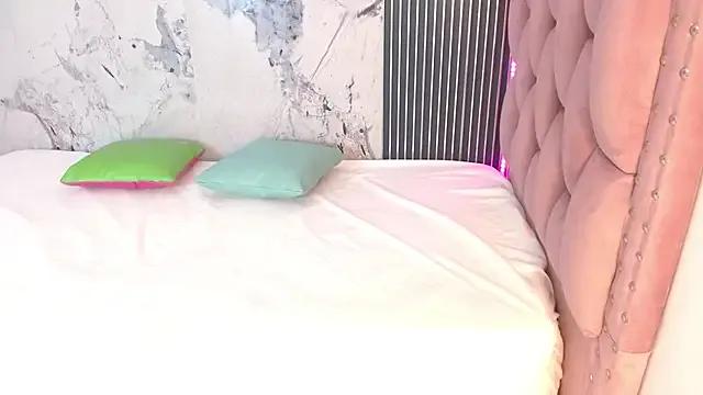 Mia_Duarte1 on StripChat