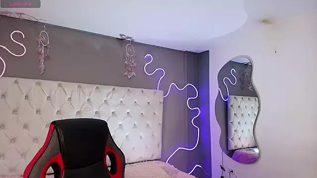 miaa_saenz1 on StripChat 