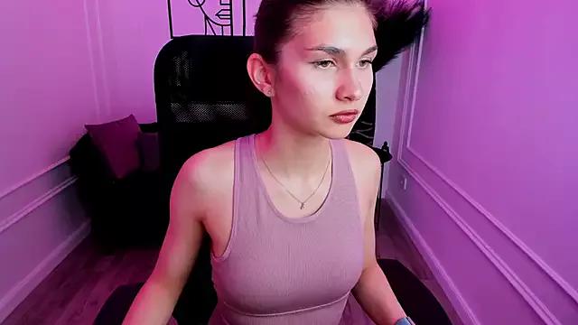 MiaAxel on StripChat 