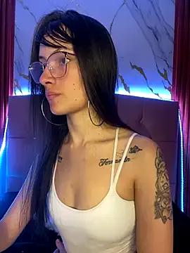 michelle_20 on StripChat