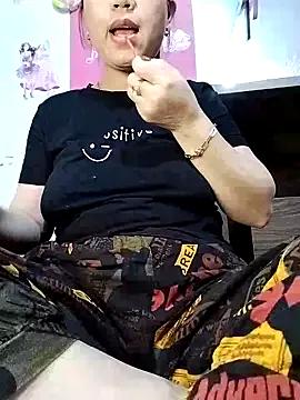 Mie610 on StripChat