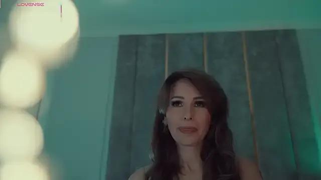 MilaDYstarlight — Freechat on StripChat