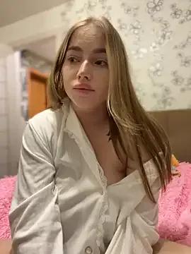 Milana_mil on StripChat
