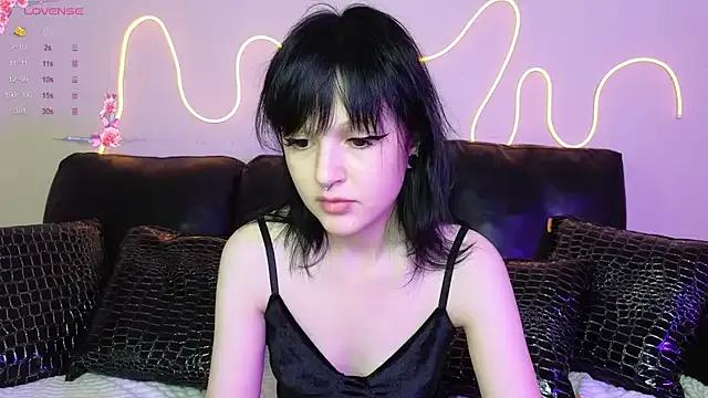 mimi_purrs on StripChat 