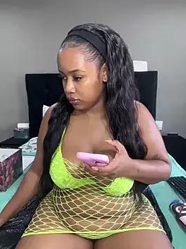 MimiCurves on StripChat 
