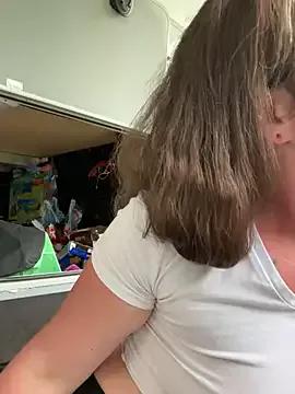 Mini_And_The_Bear on StripChat 